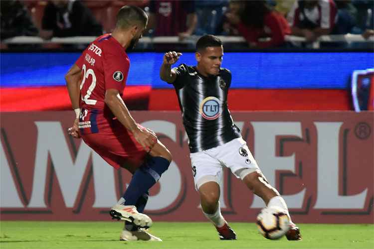 Zamora perdeu por 2 a 1 para o Cerro Porteño