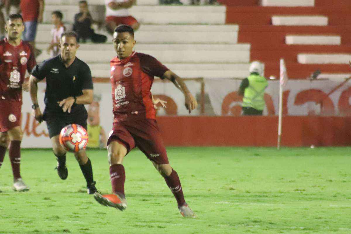 Jogador esteve presente como titular em todos os 20 jogos do ano.