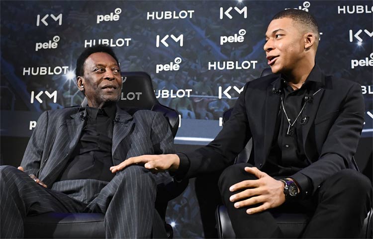Pelé e Mbappé estiveram juntos em um evento em Paris