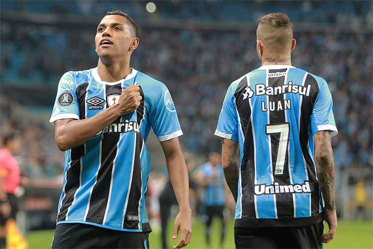 Pedro Rocha marcou os dois gols do Grêmio contra o Godoy Cruz, nas oitavas de final da Libertadores de 2017