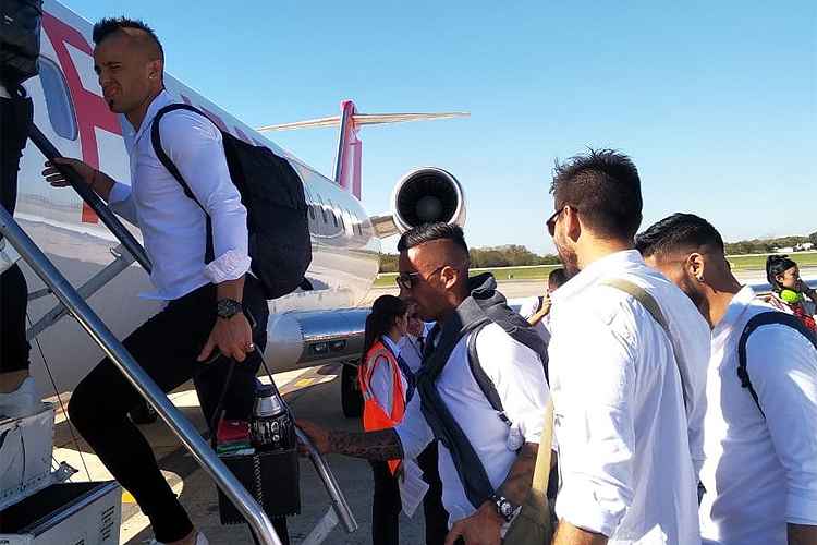 Huracán desembarcou no Aeroporto de Confins às 18h24