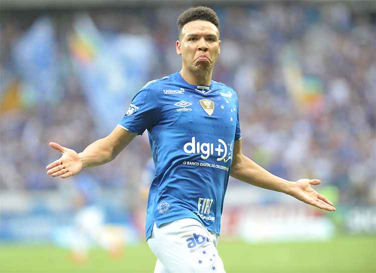 Marquinhos Gabriel comemorou gol fazendo careta irônica