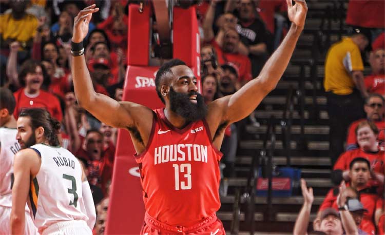 Harden conseguiu 29 pontos, oito rebotes e 10 assistências