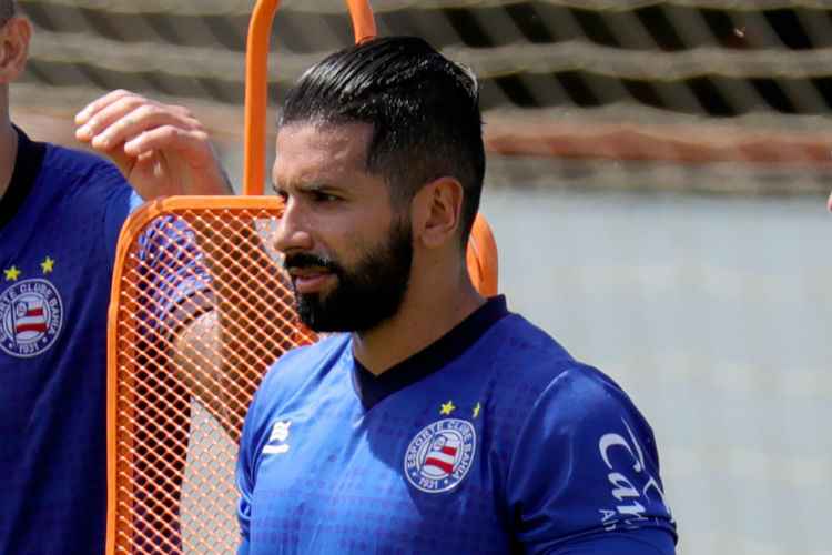 Outro jogador vinculado ao Corinthians e que já esteve na mira do Fluminense é o goleiro Walter