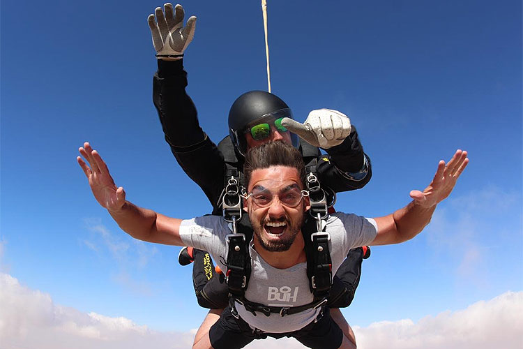 Rafael saltou de paraquedas pela primeira vez nas férias de fim de ano, em Dubai