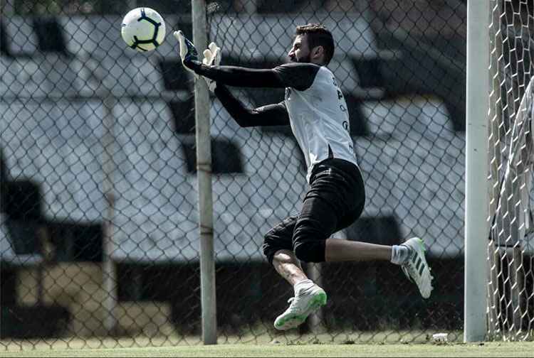 Vanderlei foi destaque de vitória do Santos sobre o Grêmio, em Porto Alegre, na primeira rodada