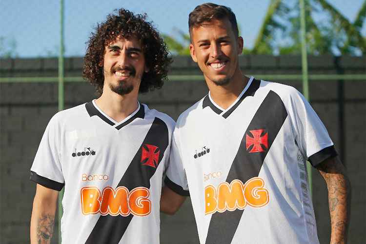 Valdívia e Marcos Júnior foram apresentados e já pensam em estreia no Vasco