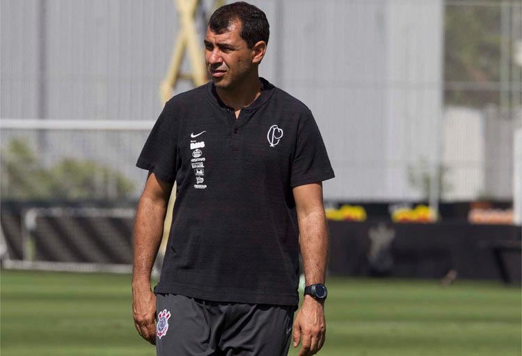 Fábio Carille não confirmou a escalação do Corinthians