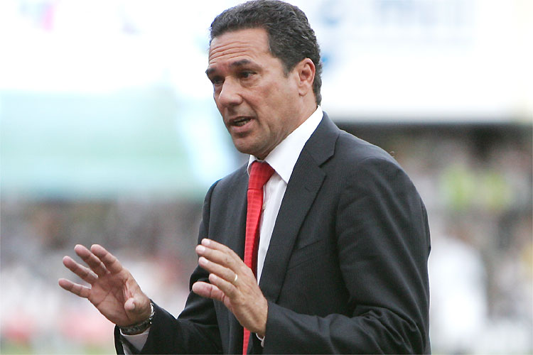 Vanderlei Luxemburgo negocia com o presidente vascaíno Alexandre Campello