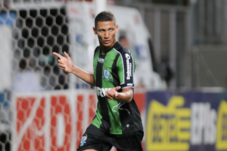 Richarlison foi um dos principais destaques do América na Série B 2015