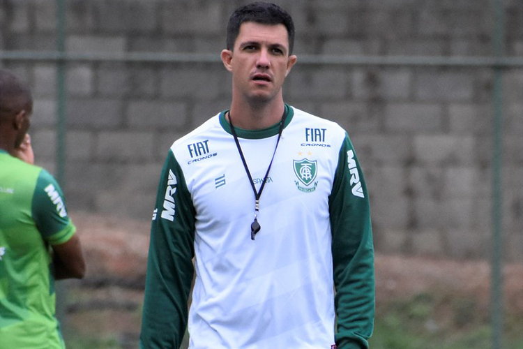 Barbieri repetirá a mesma escalação que utilizou em sua estreia pelo América
