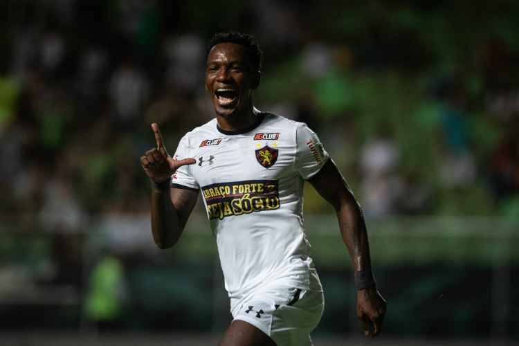 Leão conseguiu a primeira vitória na Série B