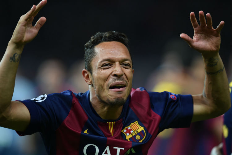 Adriano defendeu o Barcelona durante seis temporadas