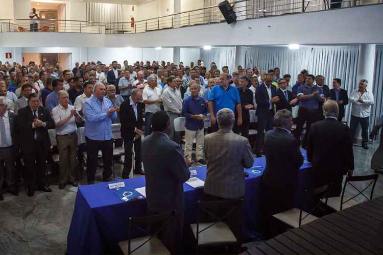 Em carta, ex-membros do Conselho Fiscal mostraram revolta com diretoria do Cruzeiro