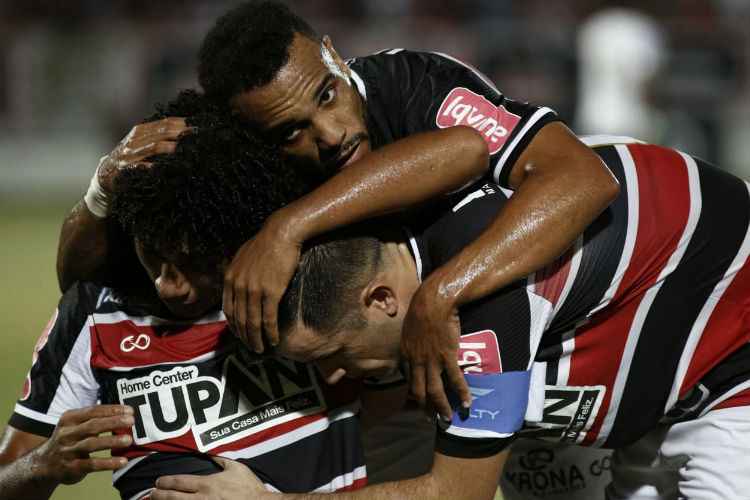 O Santa Cruz de Milton Mendes soube jogar fora de casa