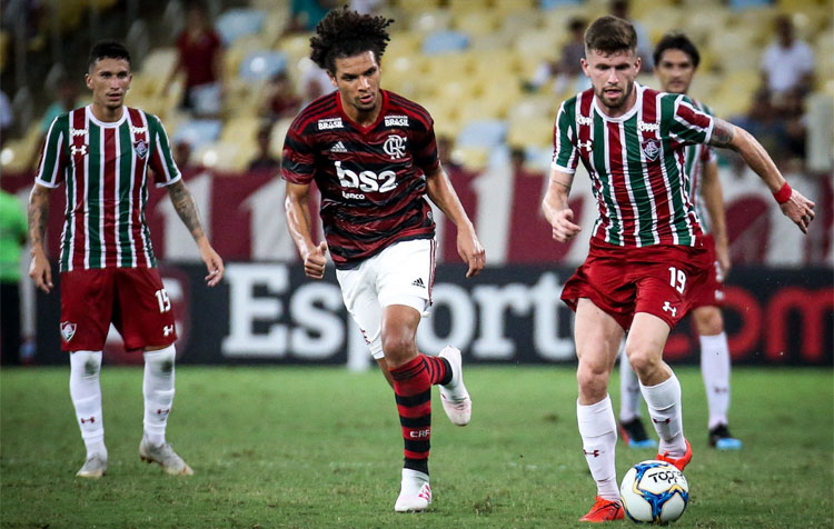 Nos quatro clássicos do ano, Flamengo venceu dois, Fluminense, um, e houve um empate