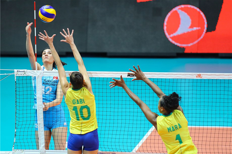 Em jogo equilibrado, Brasil perdeu para Turquia no tie-break