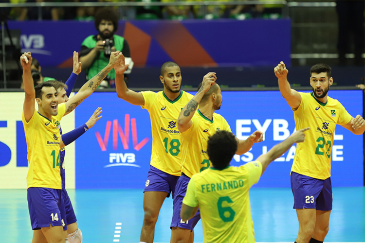 Brasil entrou em quadra neste domingo já classificado e garantido na liderança da fase de classificação