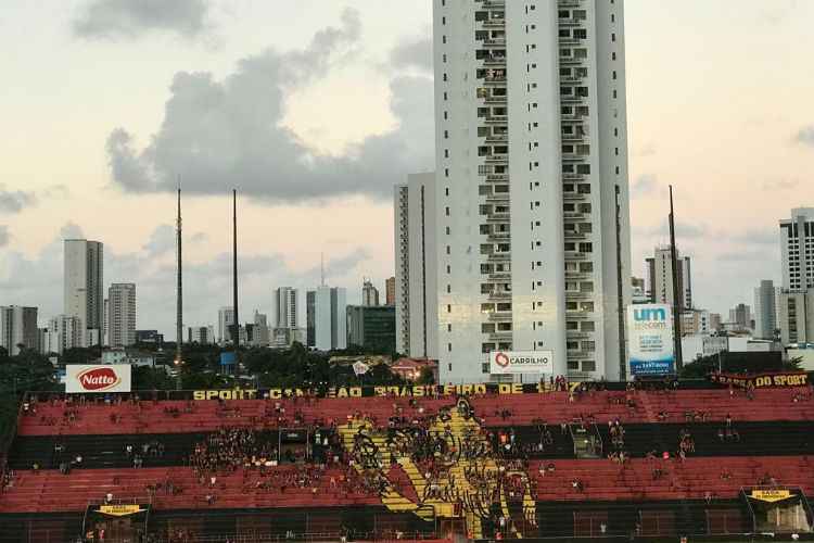 No amistoso contra o CSA, o estádio não contou com os refletores