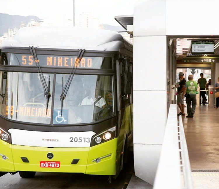 Para quem optar por ir ao Mineirão de ônibus, a linha 55 do Move começa a circular às 18h30