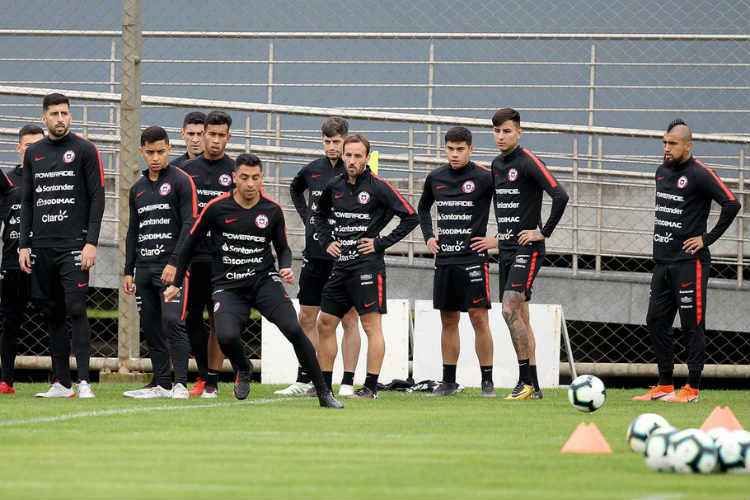 Chile encerrou a preparação com um treinamento no CT Luiz Carvalho