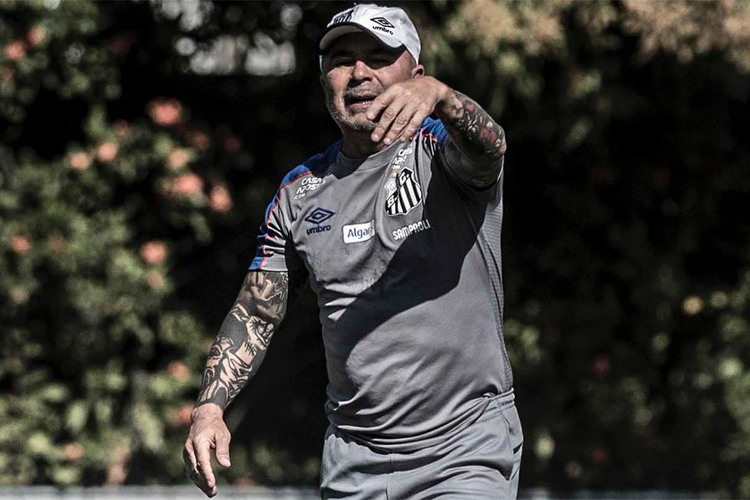 Durante a intertemporada, Jorge Sampaoli trabalhou duro com os atletas para que o bom futebol apresentado se mantenha