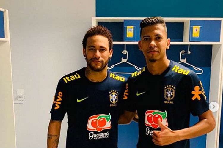 Depois da caneta, Weverton tirou uma foto com Neymar