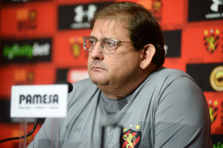 Guto Ferreira criticou a arbitragem nas últimas duas partidas do Sport