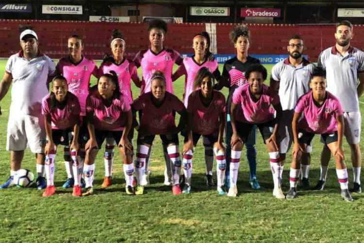 Vitória/Santa Cruz volta ao rebaixamento após perder para Vitória/BA