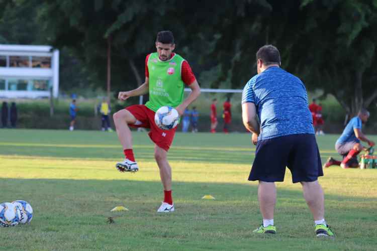 Volante tem 12 partidas na temporada e não atua há 94 dias.
