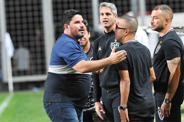 Rodrigo Santana elogiou muito o técnico botafoguense Eduardo Barroca
