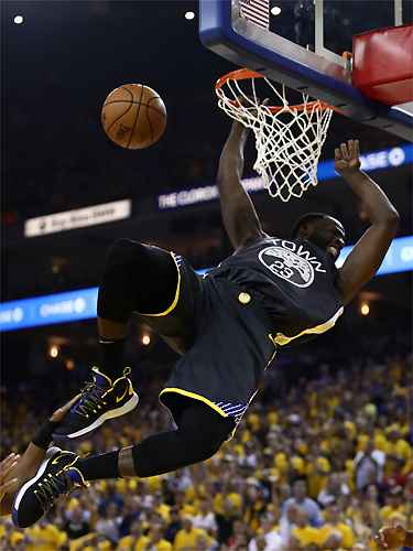 Após perder jogadores importantes, o Golden State renovou com Draymond Green