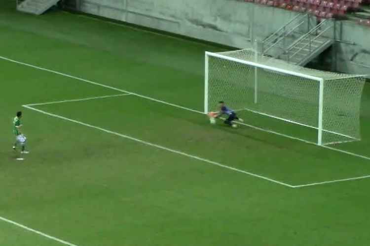 Goleiro Gabriel foi o herói alvirrubro ao defender dois pênaltis