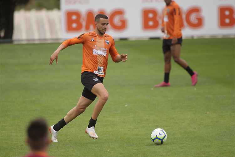 "É um centroavante técnico, goleador, letal, bastante rápido", disse ex-técnico do atacante