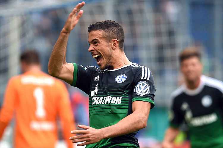 Depois de boa passagem pelo Werder Bremen, Di Santo foi contratado pelo Schalke 04