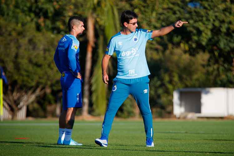 Egídio ficou no banco de reservas na derrota para o Internacional