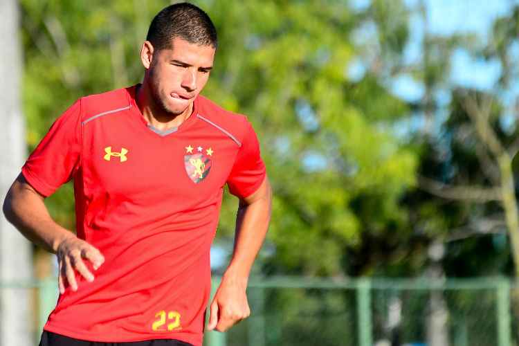Em 2019, Chico fez duas partidas no time profissional e atuou em oito jogos no Brasileiro de Aspirantes