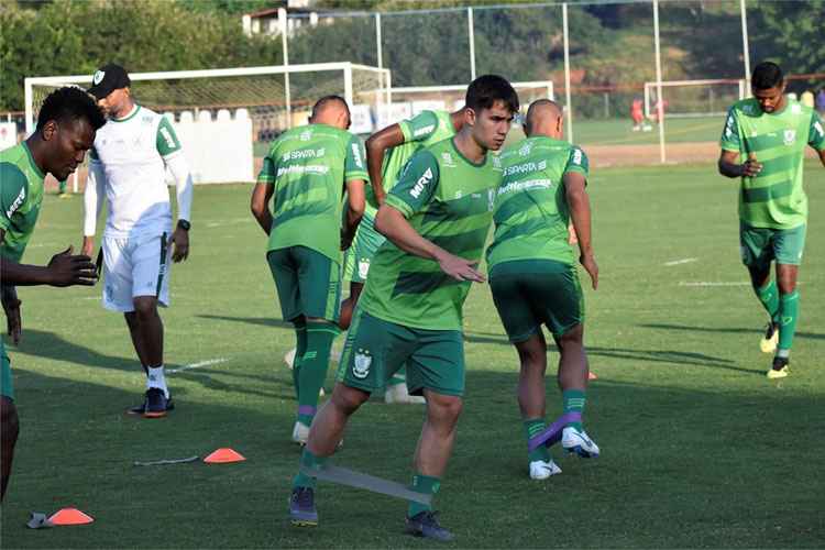 Vitória do América é importante também para que possa se distanciar de seus perseguidores
