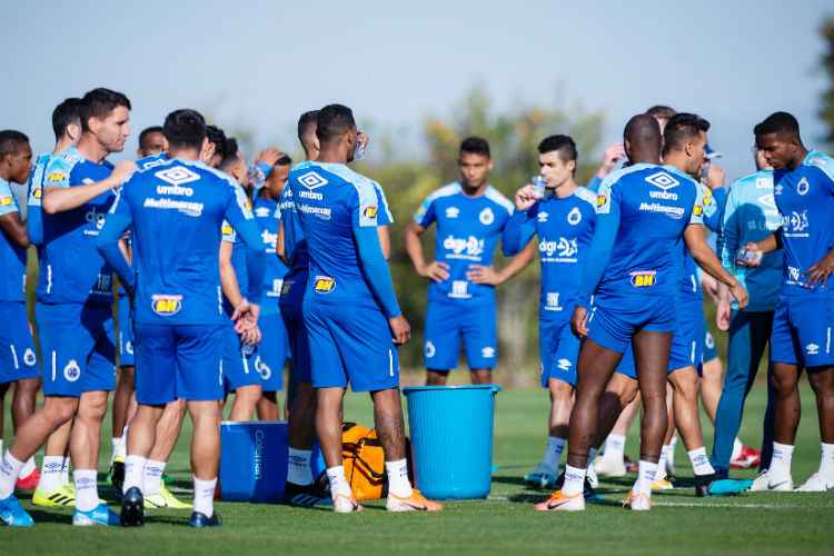 Cruzeiro quer a vitória para se afastar do Z4
