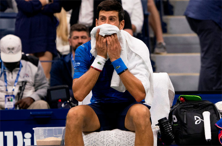Sérvio Novak Djokovic teve de deixar o US Open ainda nas oitavas de final