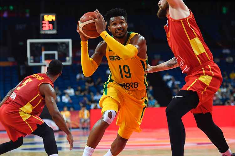 Leandrinho foi um dos destaques do Brasil na vitória contra Montenegro