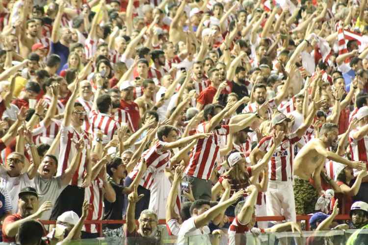 Torcida alvirrubra deve lotar os Aflitos e quer gritar 