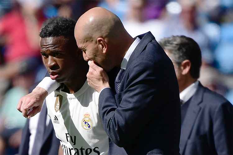 Zidane afirmou que Vinicius Junior tem total apoio no Madrid