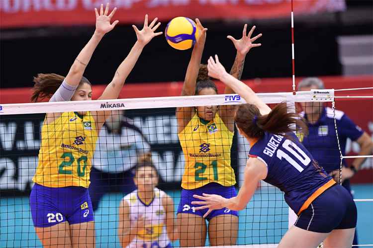 Brasil foi derrotado pela Holanda por 3 sets a 0, na Copa do Mundo de vôlei