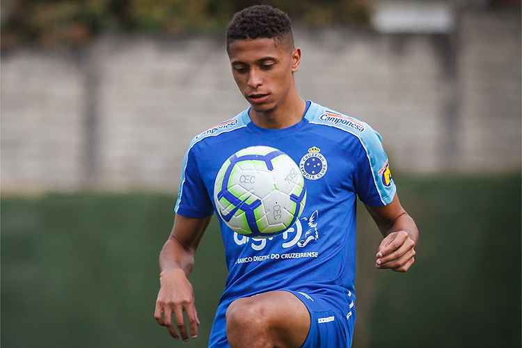 Rafael Santos fez autoavaliação sobre primeiro jogo como titular no Cruzeiro