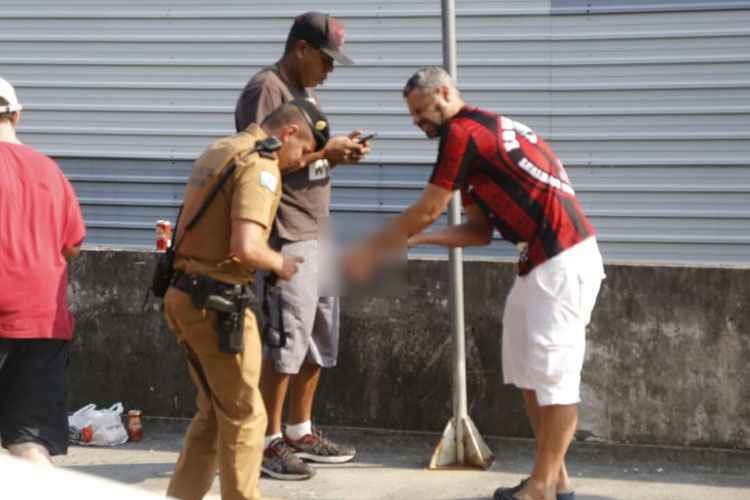 Torcedor foi socorrido e levado para o hospital