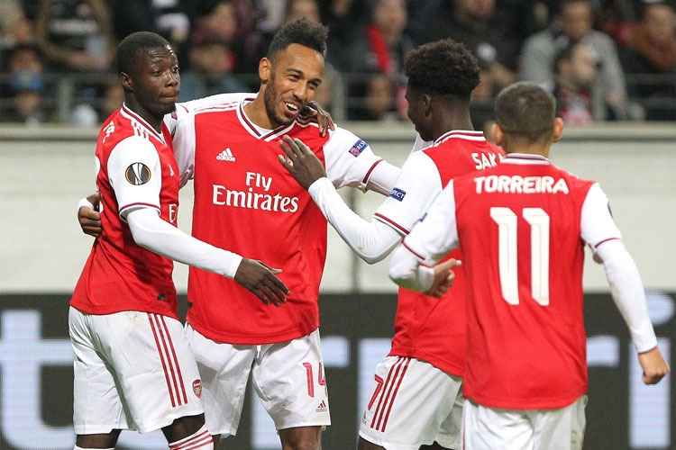 Joe Willock, Bukayo Saka e Aubameyang marcaram os gols