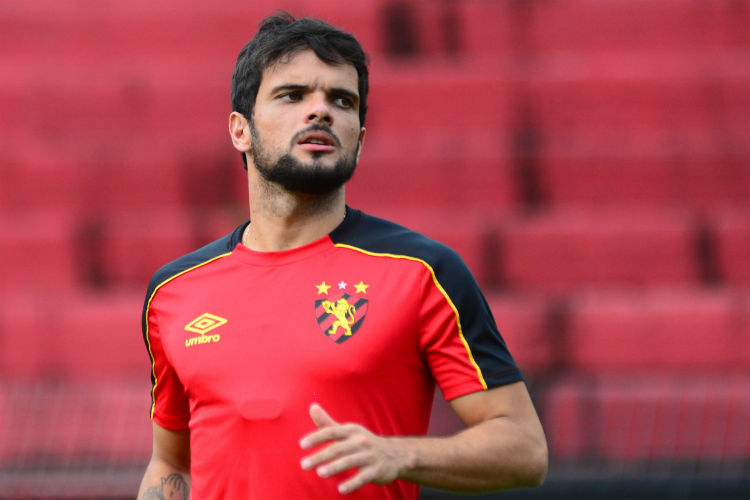 Lateral acredita que Leão terá jogo difícil contra rápido time do América-MG