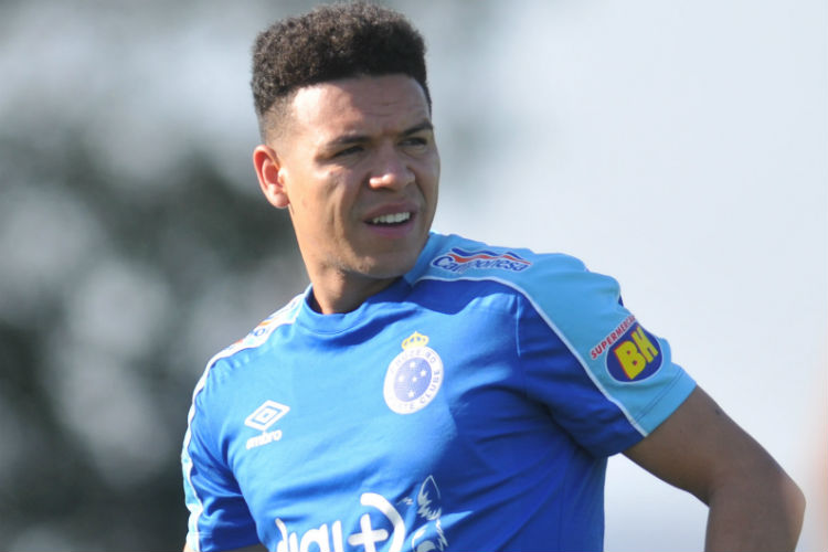 Marquinhos Gabriel deve ficar de fora da partida contra o Flamengo