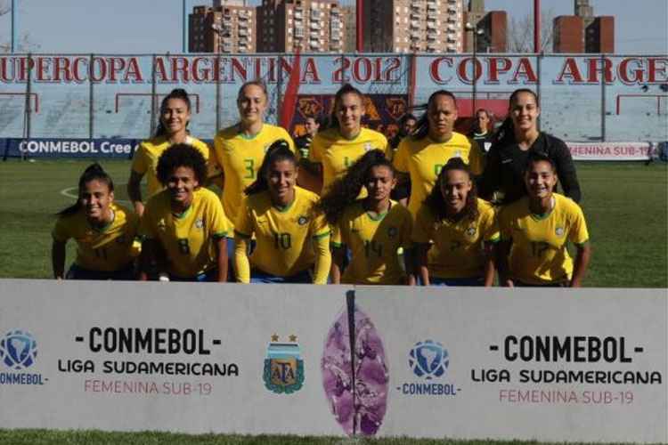 Brasil enfrenta a Argentina, neste domingo, às 15h45
